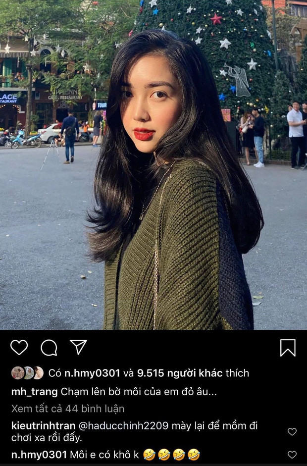 Mới đây, người hâm mộ phát hiện Mai Hà Trang và bạn gái tin đồn Quang Hải là Huyền My rất chăm chỉ tương tác trên mạng xã hội. Hot girl Nghệ An thường xuyên "thả tim" và bình luận trên trang cá nhân của bạn gái Hà Đức Chinh.