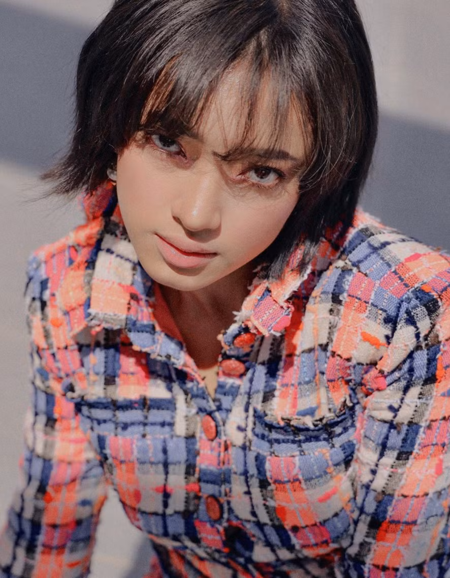 Hot girl Hà Thành cho biết trong thời gian ở khu cách ly, cô đợi đội ngũ y tế và nhân viên hậu cần hỗ trợ nhiệt tình, ăn uống đủ chất và sống lành mạnh hơn ở nhà rất nhiều.