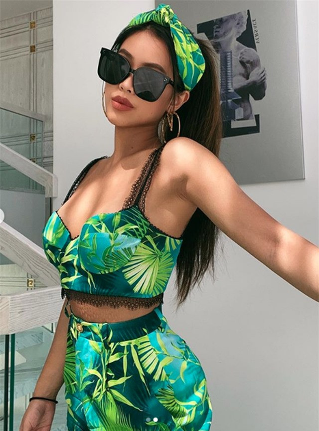 Mới đây, cô nàng đón tuổi sinh nhật tuổi 24 bên gia đình. Trên trang cá nhân, cô viết: "24, the best birthday gift I got this year is to be able to spend it with my family" (Tạm dịch: 24, món quà sinh nhật tuyệt nhất tôi nhận được trong năm nay là có thể dành nó cho gia đình).