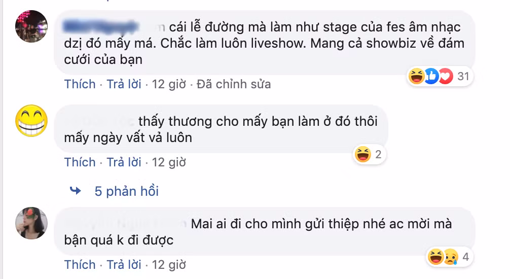 Nhiều người hâm mộ cho rằng đám cưới của cặp đôi chẳng khác nào tổ chức show ca nhạc bởi đầu tư hoành tráng, dàn khách mời siêu khủng, địa điểm tổ chức thì đẹp mê li "quên lối về".