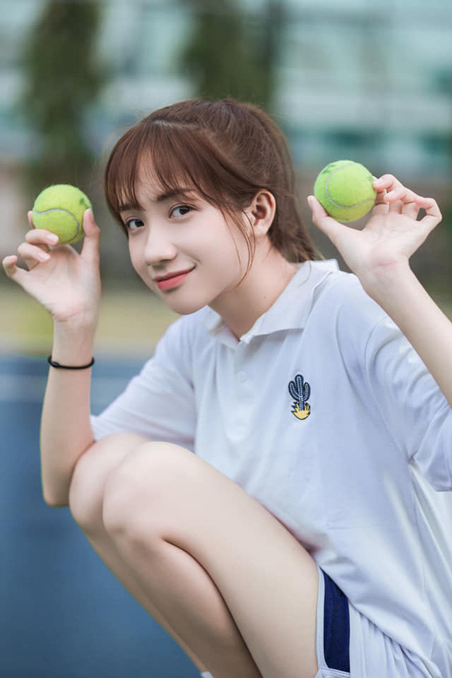 Học chung một ngôn ngữ hoàn toàn mới với những người bạn đã học sẵn khiến Yến Linh gặp những khó khăn nhất định, khủng hoảng nhẹ. Nhưng cô bạn cho hay "vạn sự khởi đầu nan" nên chỉ có thể cố gắng hết sức mình.