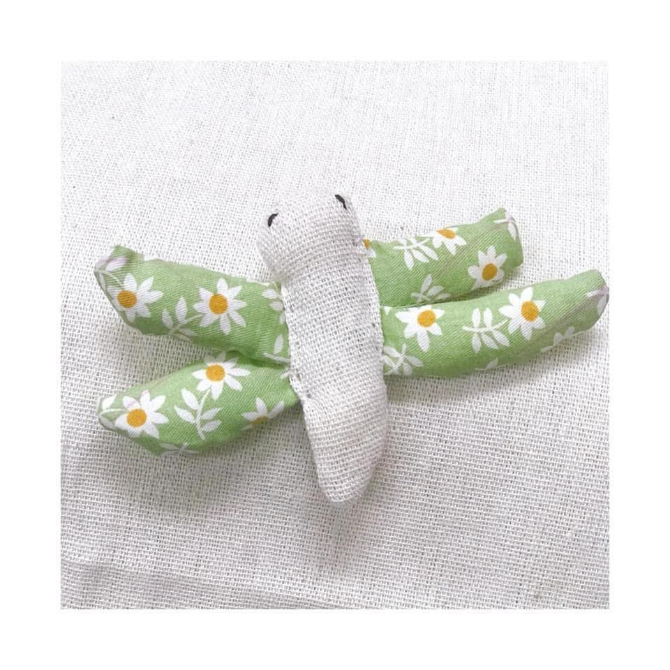 Theo lời cô chủ, những con thú bông "xấu nhưng có duyên" của cô hiện đang được sale...100%, vì vậy nên danh sách khách hàng đã dài tới tận sang năm.