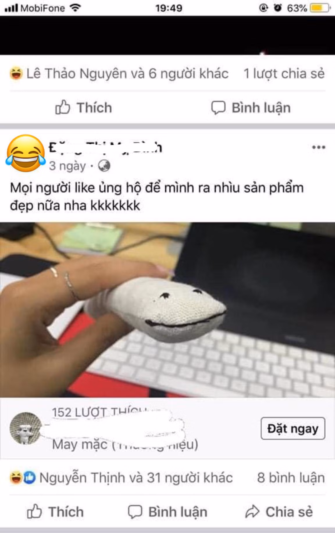 Ngay sau đó, cô gái này bắt đầu khởi nghiệp bằng cách lập hẳn fanpage để đăng bán những con gấu bông chính tay mình tự may. Được biết giá bán chỉ khoảng vài chục ngàn, nếu còn sót lại thì sẽ được giảm chỉ còn 10 ngàn/con.