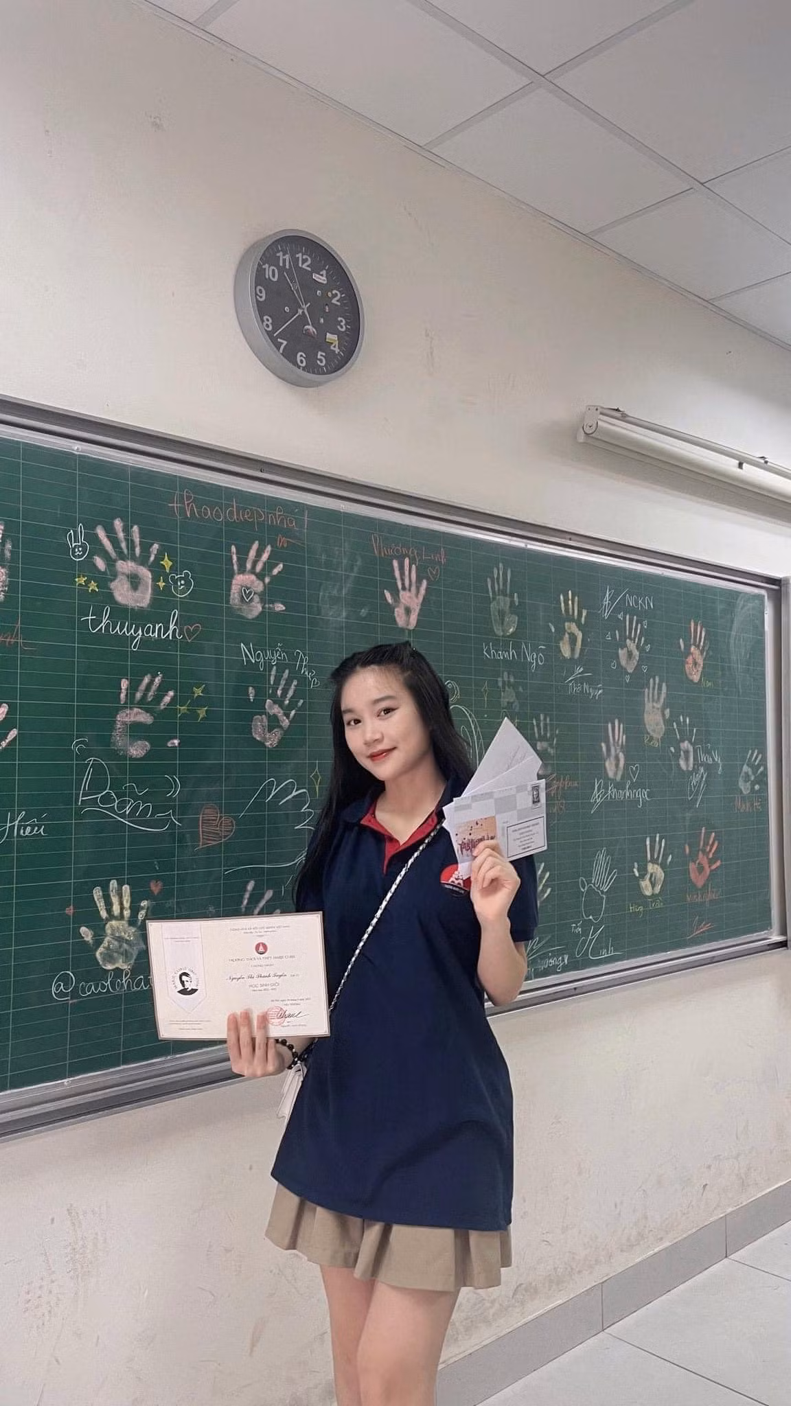 Cô nàng gây ấn tượng khi đậu 9 trường đại học tại Mỹ, trong đó có trường Dickinson với học bổng gần 6 tỷ cho 4 năm học.