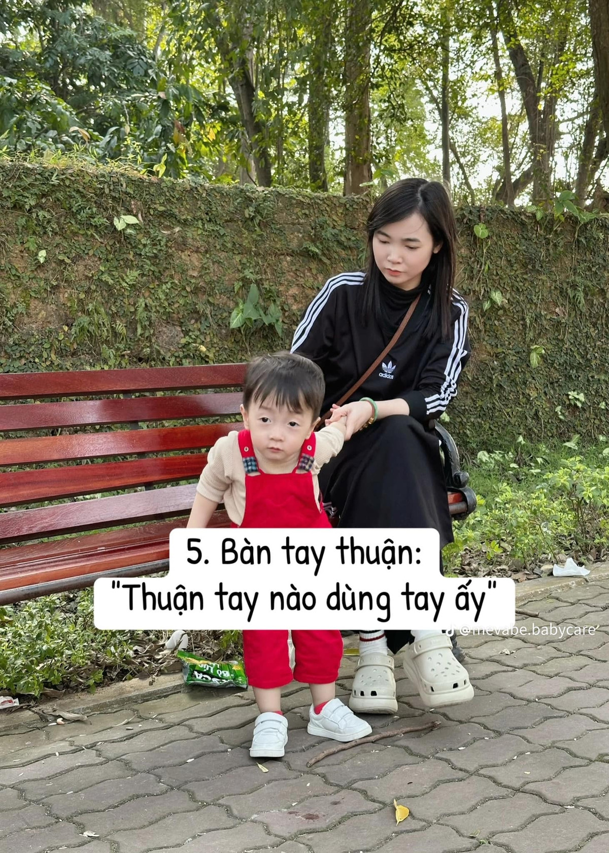 "Đôi lúc con cái mà mềm mỏng quá cũng không nên, chứ phải áp dụng cách ngày xưa bố mẹ dạy thì mới nên người được" - một người bày tỏ sự đồng tình.