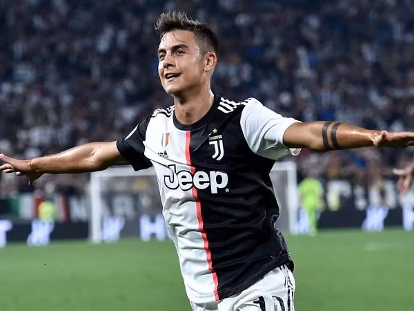 Với 3 cầu thủ nhiễm bệnh thì ban lãnh đạo Juventus đang rất lo lắng bởi nguy cơ lây nhiễm chéo cao dù các cầu thủ đã được nghỉ cách ly từ một tuần nay.