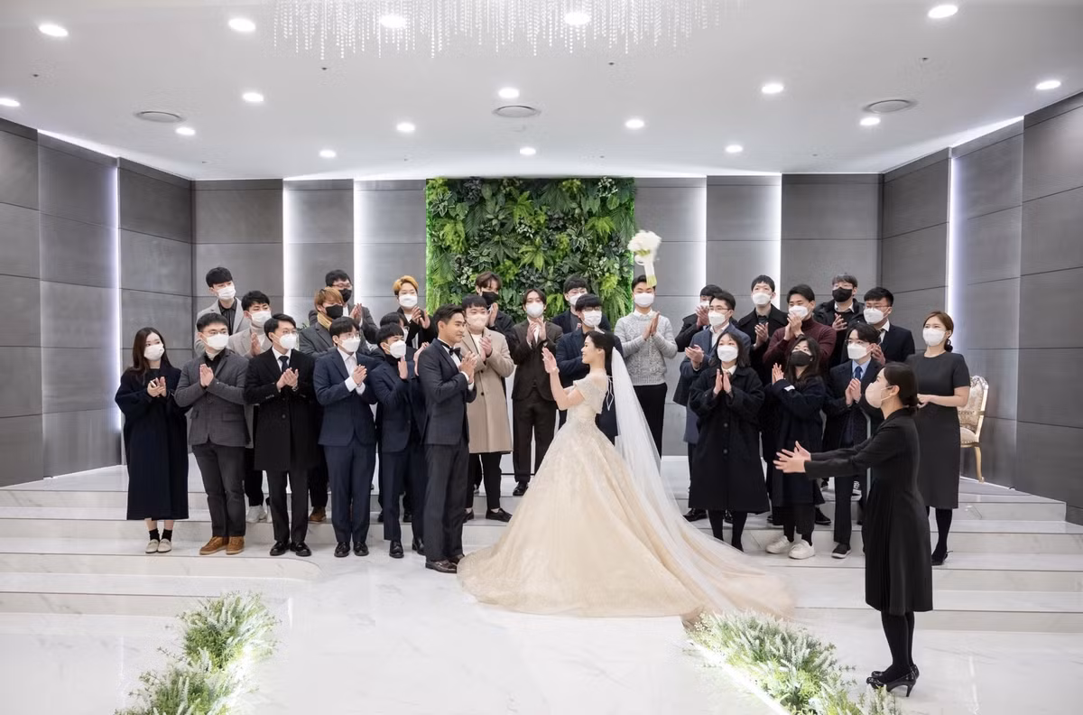 Khi theo chồng sang Hàn sinh sống, Huyền đắn đo khá nhiều. Cô hiểu rằng, quyết định đó đồng nghĩa với việc mình phải bắt đầu từ con số 0.