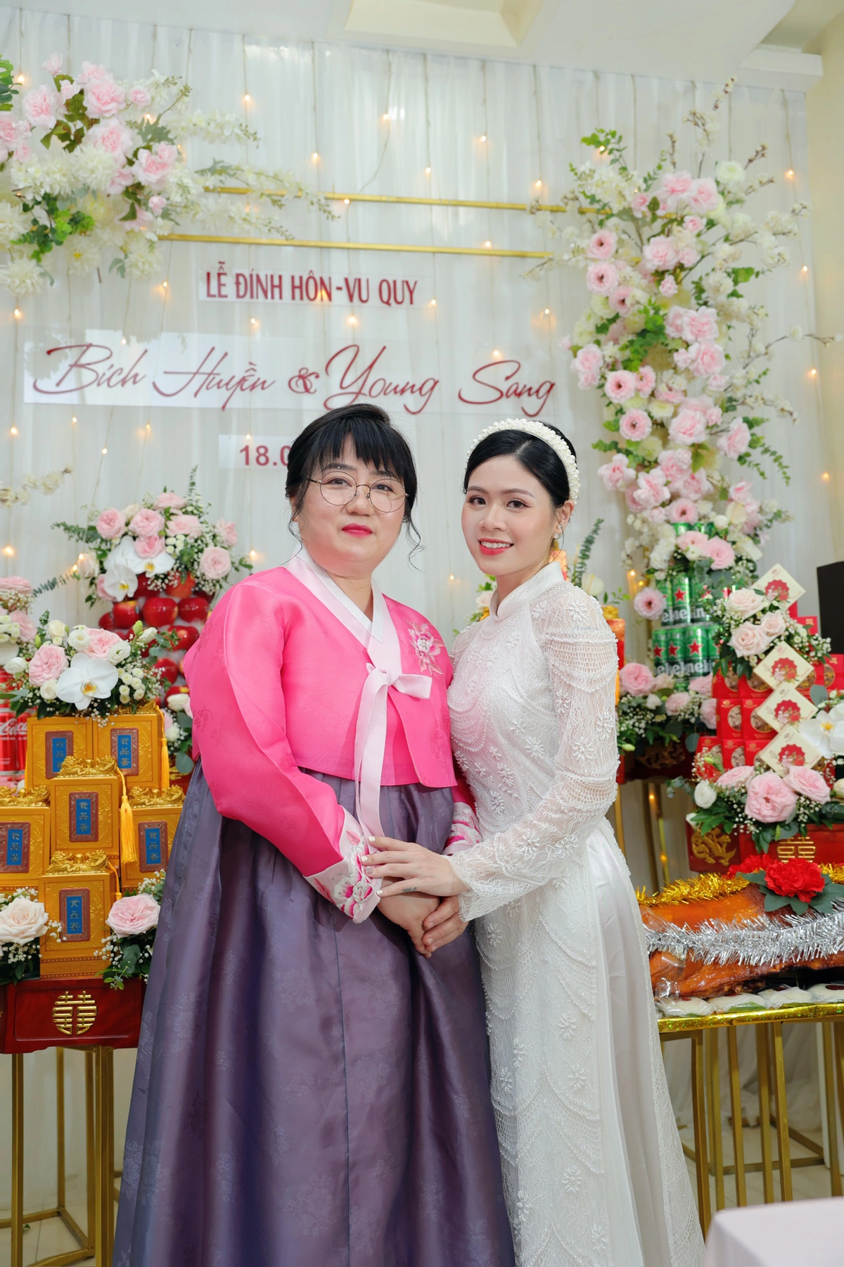 Sau 3 năm công tác trong lực lượng không quân Hàn Quốc, Young Sang quyết định xuất ngũ và mở công ty riêng. Hiện tại, Huyền là giáo viên dạy tiếng Trung, đồng thời hỗ trợ phiên dịch cho công ty của chồng.