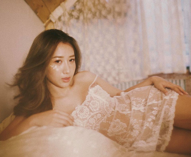 Từng được biết với vai trò một hot girl Hà Thành xinh đẹp lại có cuộc sống trong mơ, Kiều Ly còn gây ấn tượng khi sở hữu một thân hình rất chuẩn đẹp, nóng bỏng.