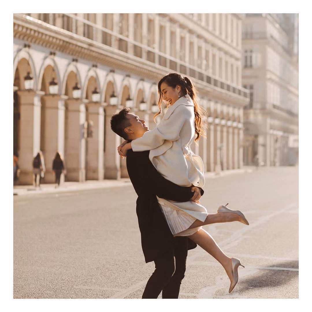 Cuộc sống của cặp vợ chồng trẻ này là chủ đề thu hút sự tò mò của đông đảo cư dân mạng.