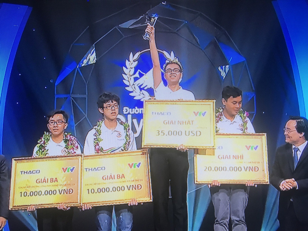 Vo dich Duong len dinh Olympia 2019, nam sinh Nghe An hoan thanh giac mo tho au
