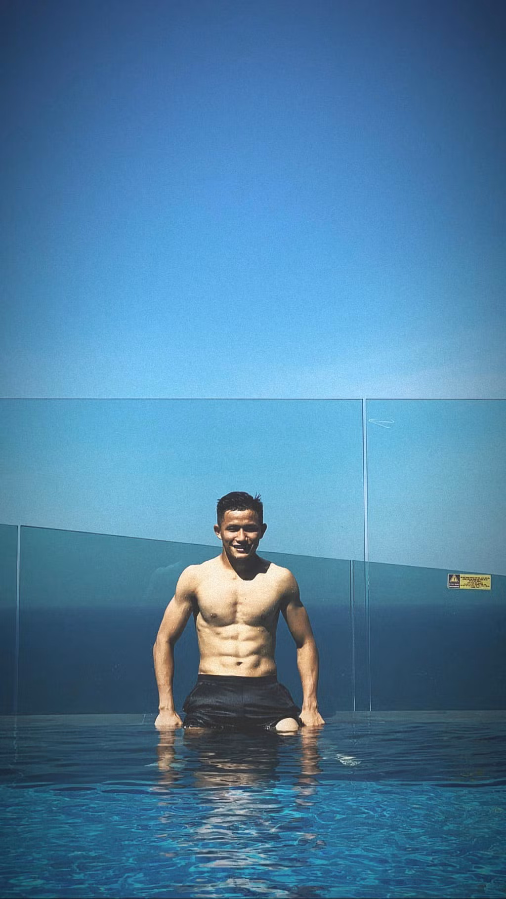 Với lịch tập luyện khá dày và thường xuyên đến phòng gym, Phan Văn Biểu sở hữu thân hình 6 múi. Anh chàng cũng được nhận xét là có tính cách mạnh mẽ và luôn nỗ lực hết mình.