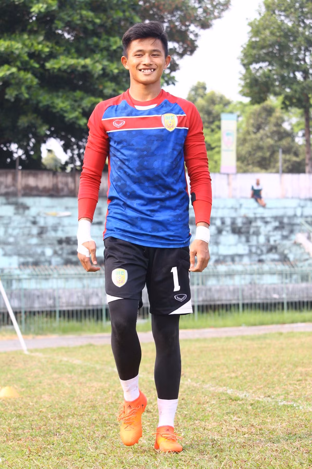 Đúng như thủ thành Bùi Tiến Dũng từng nói: "Điều kiện đầu tiên khi làm thủ môn là phải đẹp trai", Phan Văn Biểu sở hữu nhan sắc không hề thua kém các đàn anh như Đặng Văn Lâm, Bùi Tiến Dũng.