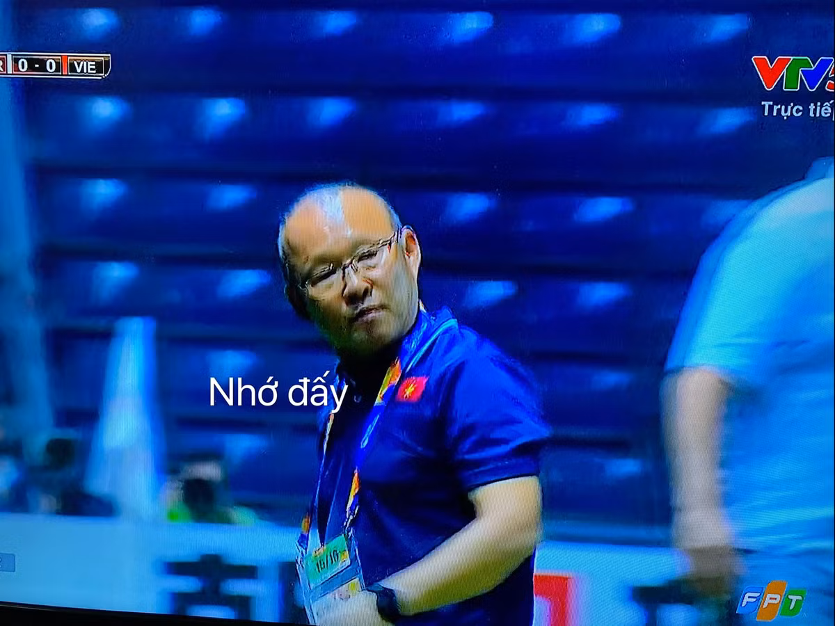 Còn danh hiệu "HLV hung hăng nhất giải" chắc chắn thuộc về ông Park Hang-seo mà không phải bàn cãi, vô đối thủ.