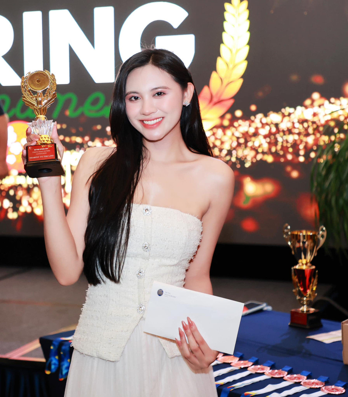 Tinh thần luôn không ngại khó khăn, cố gắng mỗi ngày của Tường Vy đã truyền cảm hứng rất nhiều cho các bạn trẻ.