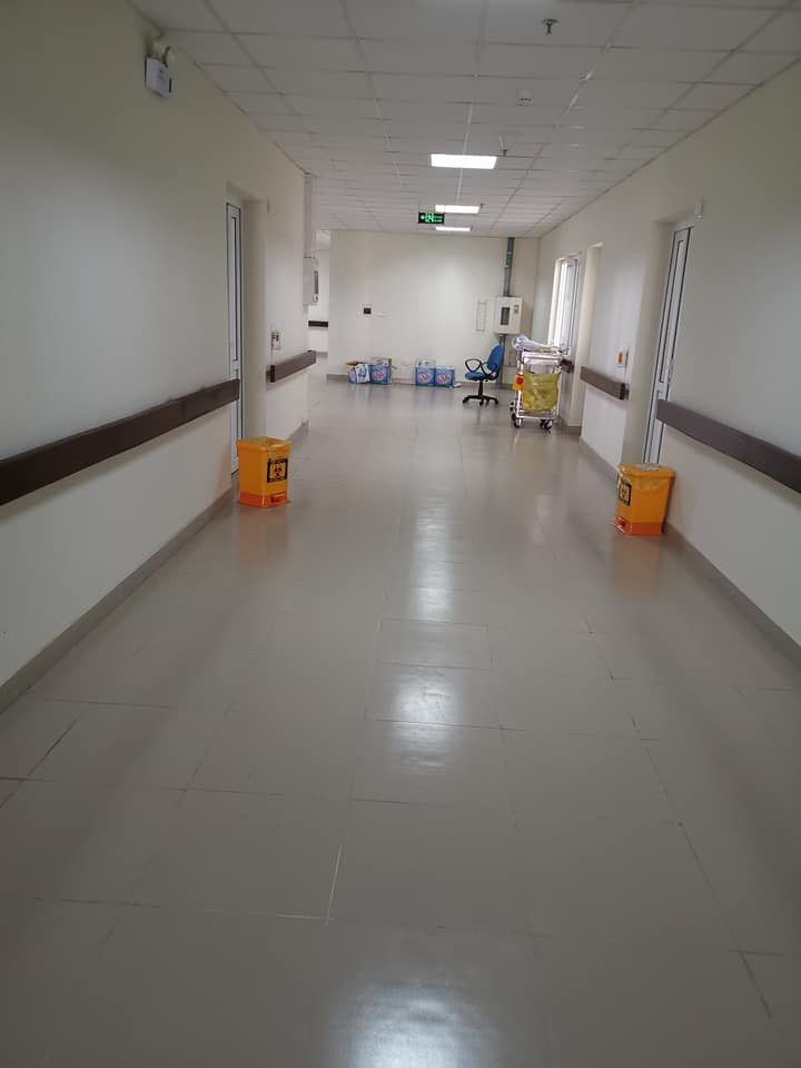 Không gian bệnh viện rất sạch sẽ, nhân viên y tế thì nhẹ nhàng, ân cần. Điều làm anh Long bất ngờ nhất là suất cơm ở viện ngon, nóng hổi hơn rất nhiều những quán cơm bình dân ở ngoài.