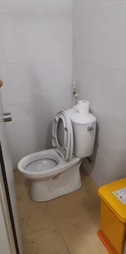 Nhà vệ sinh sạch sẽ, không hề giống những gì mà nhóm du khách người Hàn Quốc tại Đà Nẵng trước đó miêu tả.