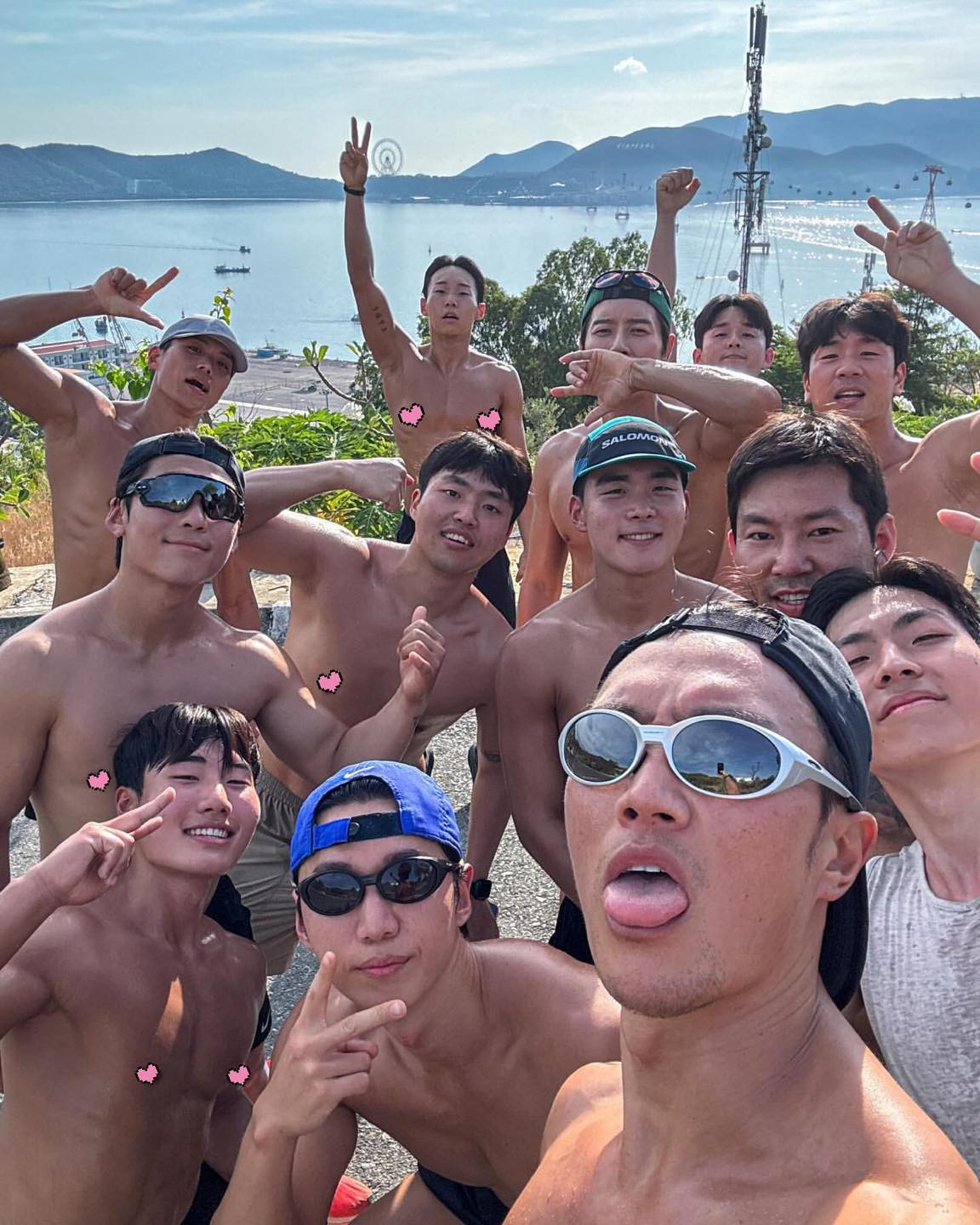 Neizen Việt rất thích thú với những hình ảnh du lịch Việt Nam được nam diễn viên chia sẻ. Dưới bài đăng của anh, rất nhiều bạn trẻ đã vào bình luận bằng tiếng Việt.