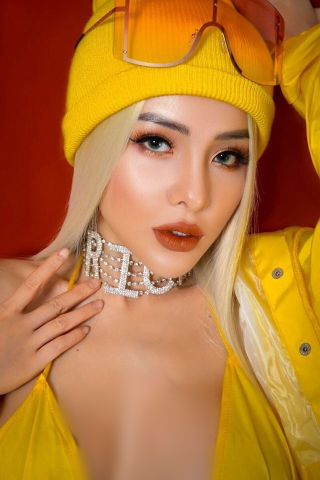 Sở hữu vòng eo con kiến đánh bật các mỹ nhân khác, "hot girl thị phi" cho biết bản thân mình không chạy theo xu hướng như một số mỹ nhân Vbiz hiện nay.