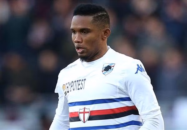 Tưởng chừng tại Sampdoria, cuộc sống của Samuel Eto’o sẽ êm đẹp hơn. Nhưng mới đây, đại diện của Samuel Eto’o đang thay mặt tiền đạo này đàm phán với Sampdoria về việc hủy các thỏa thuận đã ký trước đó, để Eto’o có thể tự do tìm cho mình một đội bóng khác trong thời gian tới.