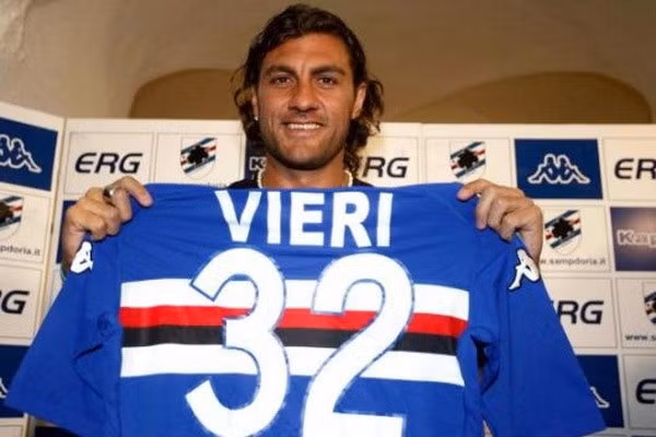 Christian Vieri – Sampdoria (0 trận): Sampdoria có vẻ như rất có duyên với những cuộc tình chóng vánh. Ngoài Eto’o ra, đội bóng Italy còn có mối tình ngắn ngủi với “Bò mộng” Christian Vieri. Chỉ sau 35 ngày ở Sampdoria, Vieri một mực đòi ra đi dù chưa có lấy một lần ra sân.