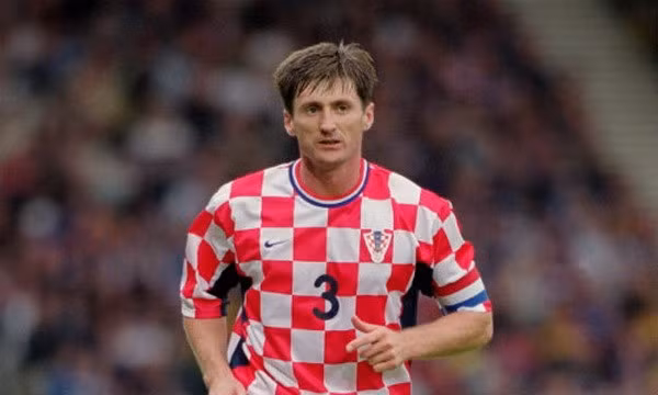 Robert Jarni – Coventry City (0 trận): Mùa hè 1998, Coventry City bất ngờ loan báo đã sở hữu được được chữ ký của cầu thủ quốc gia Croatia, người vừa cùng đội bóng vùng Baikal giành ngôi vị thứ 3 ở World Cup. Coventry là một câu lạc bộ làng nhàng tại nước Anh và quả là động trời khi họ dám bỏ ra 2,6 triệu bảng để đem về Jarni.