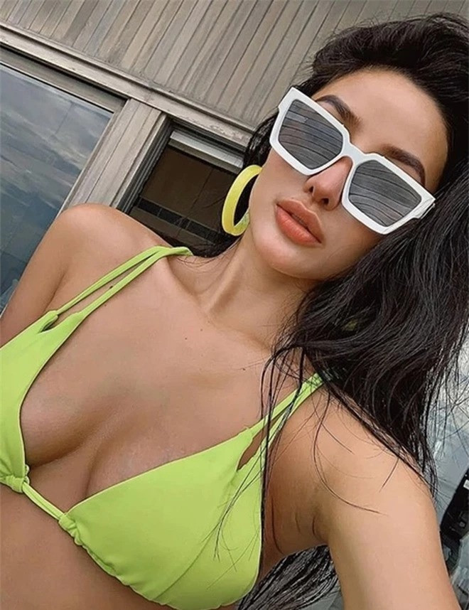 Người đẹp sinh năm 1987 với vẻ đẹp quyến rũ, cuốn hút cùng thần thái sang chảnh, ngút ngàn.