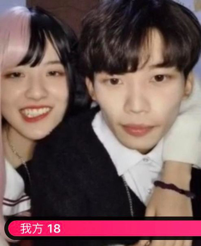 "Cái gì thế này? Các loại app làm đẹp đã nợ cả mạng xã hội một lời xin lỗi. Tôi đã mất niềm tin vào cuộc sống thật rồi", "Bỏ theo dõi họ đi, lừa dối người khác, khuôn mặt thế kia mà cũng xứng đáng làm hot girl, hot boy sao? Tôi không trang điểm còn đẹp hơn" - Dân mạng Trung Quốc bình luận.