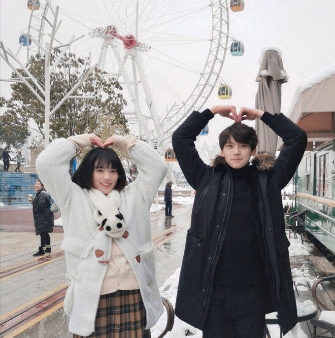 Sau sự cố này, cặp đôi Trung Quốc bị dân mạng quay lưng, lượng theo dõi giảm đáng kể. Đây không phải trường hợp đầu tiên vì lỡ tay tắt app mà bị "ném đá".