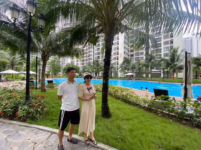 Hiện tại, Dù bận rộn vì “ham việc” nhưng rảnh rỗi là Thức lại đưa bố mẹ đi du lịch khắp trong Nam ngoài Bắc.