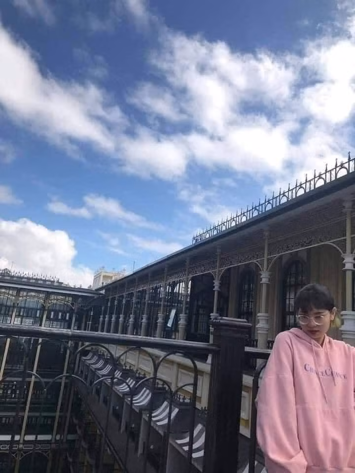 Đúng là không hi vọng thì không có thất vọng mà.