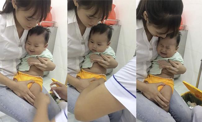 Đi tiêm vui lắm... cho đến khi cô y tá rút mũi tiêm ra.