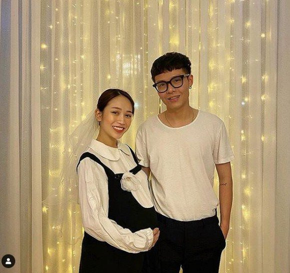 Được biết, con trai của Joyce Phạm có biệt danh ở nhà là Tít. Vợ chồng rich kid hiện vẫn chưa công khai tên thật cũng như khuôn mặt của con.