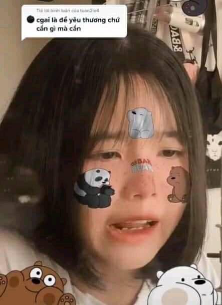 Vừa xuất hiện, bản sao "hot girl bắp cần bơ“ gây tranh cãi lớn Vua xuat hien, ban sao