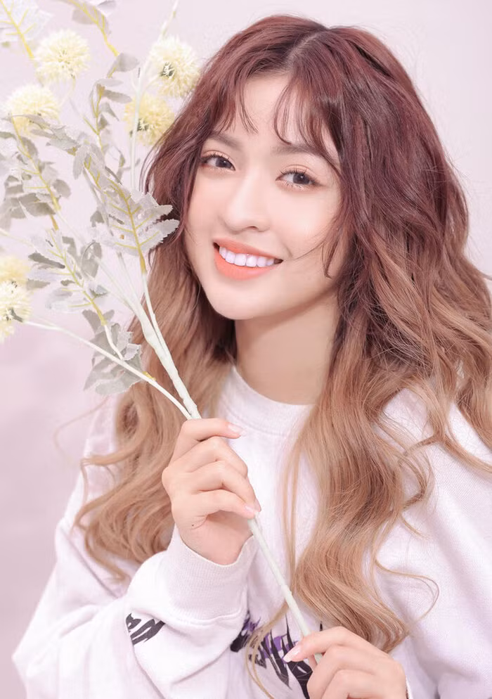 Về phía hot girl "bắp cần bơ" Thanh Tâm, vì bị kéo vào scandal này một cách khó hiểu nên cô cũng đã lên tiếng giải thích trên story Instagram ngay sau đó.