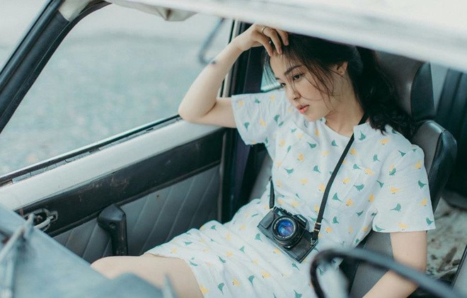 Trong 4 năm ngồi trên giảng đường đại học, Diển luôn đạt danh hiệu sinh viên khá, giỏi. Cô giữ chức bí thư Đoàn và nhận nhiều giấy khen trong hoạt động của nhà trường. Ngoài ra, Diển từng đạt danh hiệu Hoa khôi Tài năng của Khoa Ngữ Văn, ĐH Sư phạm, Đại học Đà Nẵng.