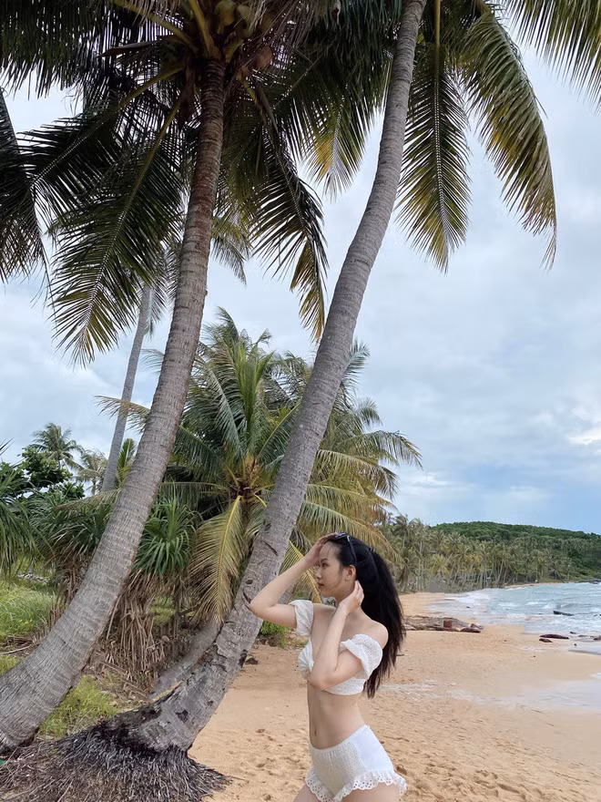 Hot girl này hiện đang theo học chuyên ngành Kinh doanh Quốc tế tại Trường đại học Tài chính - Marketing TP.HCM.