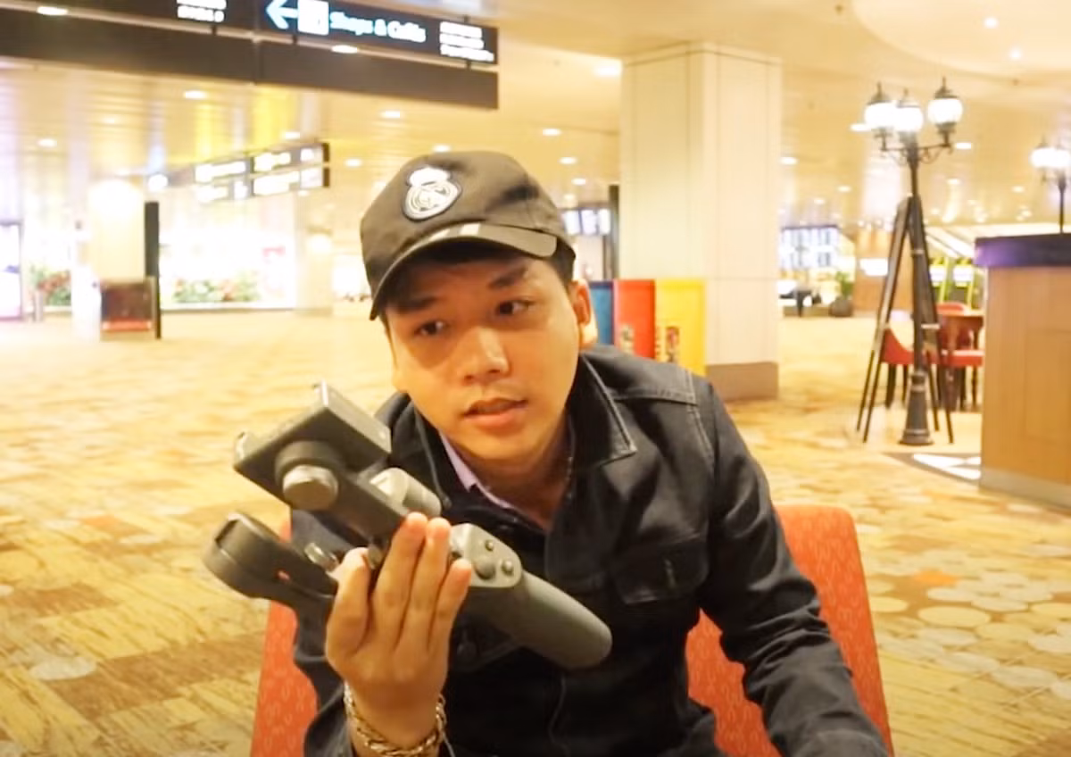 Tranh cai Khoa Pug day doi “28 tuoi luong duoi 50 trieu thi vut“