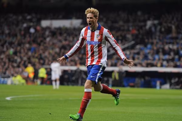 Top càu thủ len dỉnh phong dọ khi trỏ vè chón cũ