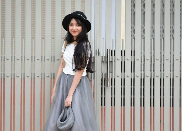 Thu Uyên chia sẻ sẽ phát triển thế mạnh của bản thân với việc kinh doanh và mẫu ảnh, đồng thời chú trọng việc học.