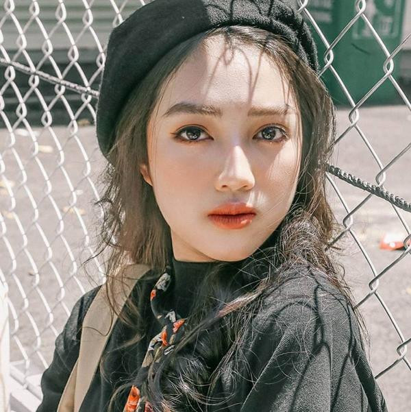 Với nhan sắc xinh đẹp của mình, Thu Uyên nhận được chú ý và thiện cảm của mọi người.