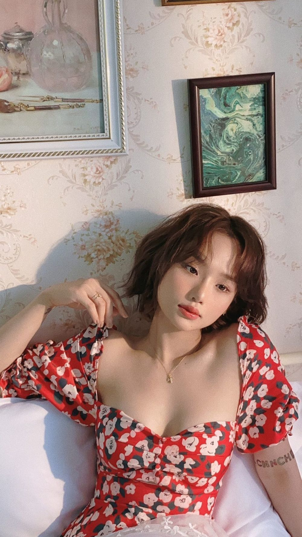 "Trời ơi xinh quá đi mất thôi. Thật không chê vào đâu được", Giảm cân xong là nhìn nét nào ra nét đấy luôn đó", "Idol của lòng tôi. Nhìn Miu thế này mà động lực giảm cân trỗi dậy", "Đẹp thật sự, vô cùng quyến rũ luôn".