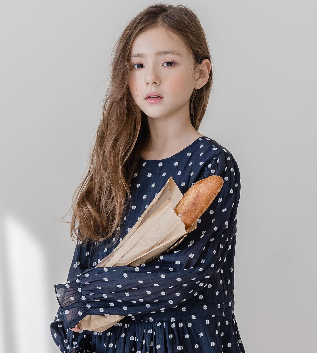 Sinh ngày 06/06/2009, cô bé có gương mặt thiên thần này bắt đầu sự nghiệp làm mẫu nhí Baylee Ann của mình khi mới lên 4 tuổi.