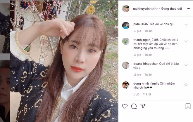 Vợ Bùi Tiến Dụng khoe nhuộm tóc mới đón Tết. Bên dưới phần bình luận, nhiều người hâm mộ khen ngợi nhan sắc của cô nàng đúng chuẩn "gái một con trông mòn con mắt".