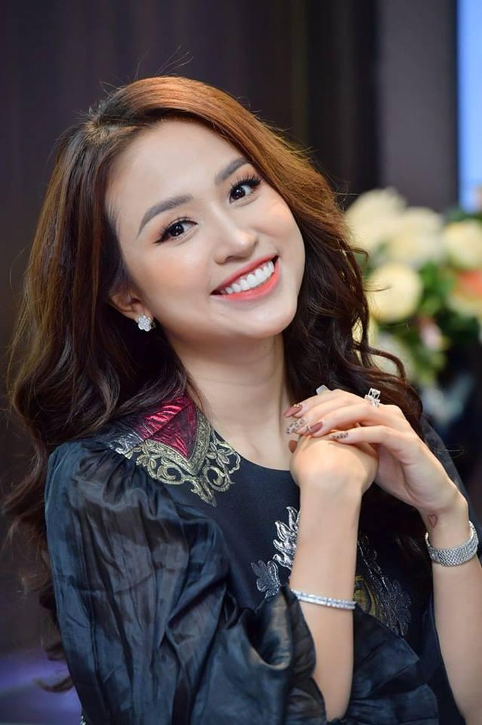 Thanh Vân từng cho biết cô mắc chứng nhược thị, dù đã sang nước ngoài chữa trị nhưng không khả quan. Bên cạnh đó, khả năng mất giọng vĩnh viễn, giao tiếp ngày càng khó khăn cũng khiến hot girl phải từ bỏ công việc MC.