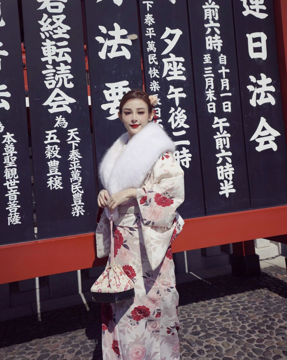 Hiện tại, hot girl 8X đang kinh doanh trong lĩnh vực làm đẹp. Mặc dù thành công, kiếm tiền cực "ác" nhưng Huyền Baby vẫn giữ quan điểm để chồng nuôi. Cô cho biết phụ nữ sinh ra là để được yêu thương, chiều chuộng.