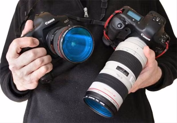 Trăm hoa đua nở, nhiều bạn nữ muốn có một bộ ảnh đón xuân thật đẹp, lung linh như món quà cho chính mình. Nắm bắt được nhu cầu này, các bạn có khả năng chụp ảnh đã mở dịch vụ giá rẻ, cùng khách đến các địa điểm đã yêu cầu.