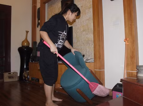 Giúp việc nhà theo giờ cũng là dịch vụ có nhu cầu rất lớn vào dịp Tết. Khoảng thời gian sinh viên đến làm việc nhà thường là 17h – 20 h.