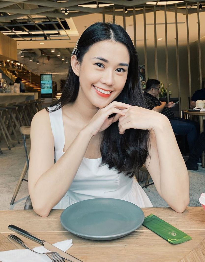 Ngọc Thảo (Lê Trương Ngọc Thảo) từng là mẫu ảnh nổi tiếng khi thường xuyên xuất hiện trên các tạp chí tuổi teen cách đây khoảng 10 năm sau đó tiếp tục được chú ý khi tham gia series Thích ăn phở.