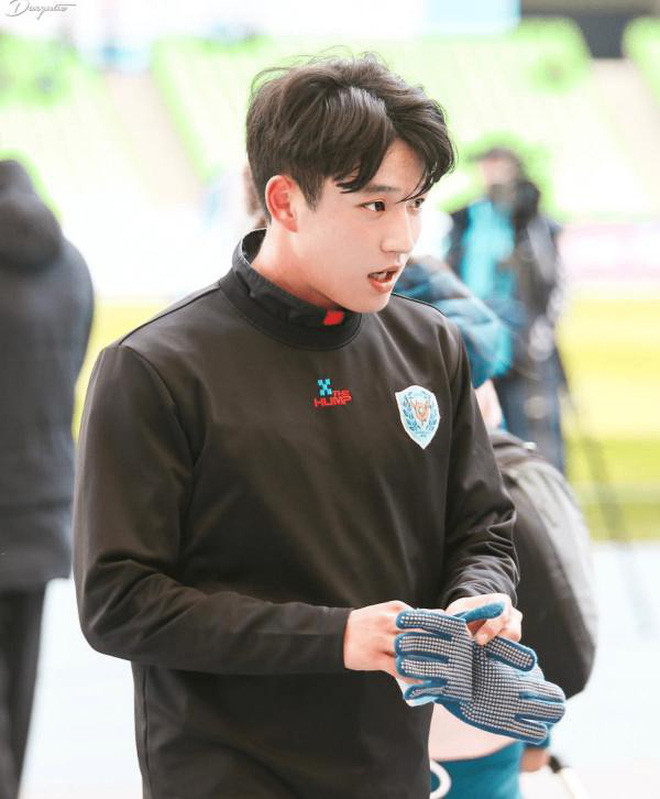 Nhiều người khẳng định ngoại hình của Seung Won đẹp chẳng kém gì các nam idol hiện nay.